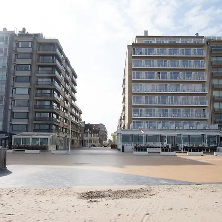Embassy 0501 Directly On The Nieuwpoort